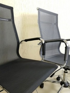 Кресло Barneo K-111H для персонала (черная сетка) в Сургуте - surgut.mebel-74.com | фото